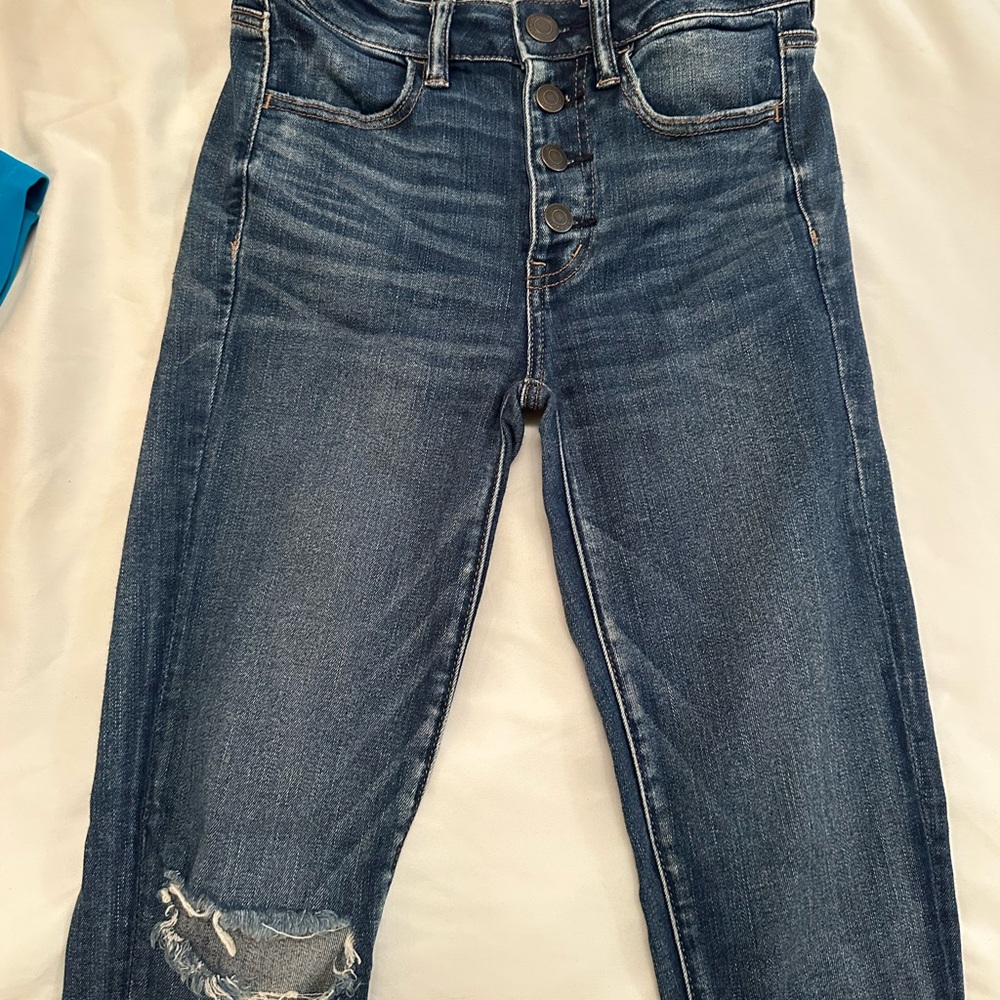 American Eagle Outfitters High Rise Blue Jeans with Distressed Details